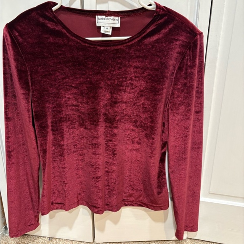 karin stevens Women's Long Sleeve Velvet Top - Deep Red